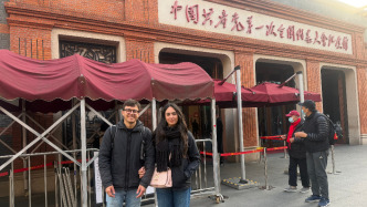 越來越多“洋面孔”走進中共一大紀念館，他們?yōu)楹味鴣?、又收獲了什么？