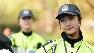 “兔子警官”当选最美“浙警”，她说温情比严厉更有传播力量