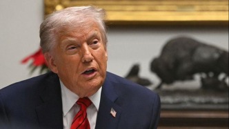 特朗普再次威胁干涉伊朗，称准备提供“帮助”