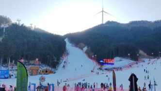 解锁南方高级雪道体验，赣北小城靖安闯出冰雪经济新路