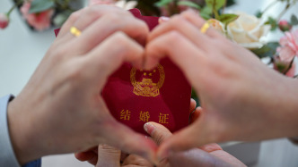 去年上海結(jié)婚登記125102對，比2024年增長38.7%