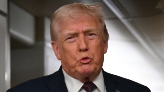 特朗普：对伊朗贸易伙伴征收25%关税