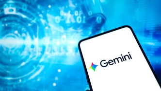 苹果选择了谷歌：Gemini将为Siri等提供底层技术，马斯克不乐意了