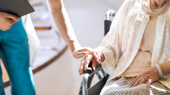 民政部：将推动形成一批具有市场竞争力的养老服务品牌和龙头企业