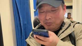 Z99次列車(chē)停運(yùn)前，一位父親跨省替7歲兒子排隊(duì)買(mǎi)招牌鱸魚(yú)