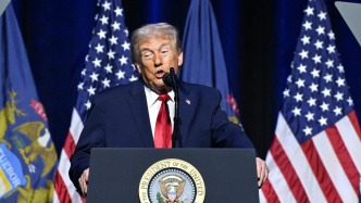 特朗普建议盟友“撤离”伊朗