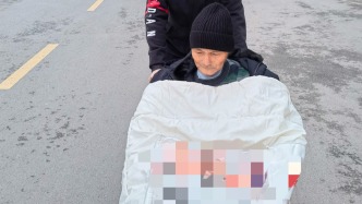 重庆一死者被定为三人恶势力成员引争议，家属委托律师辩护被法院拒绝