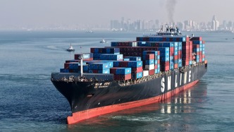 规模再创新高，我国2025年外贸进出口达45.47万亿元