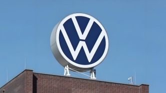 大众集团去年全球交付898万辆，在华电动车销量不足12万辆跌四成