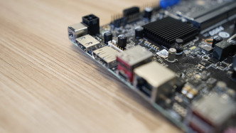 海关总署：我国人工智能算力需求旺盛，去年电脑零部件进口增长20%