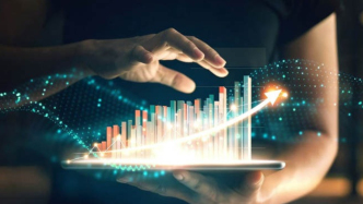 脈脈高聘人才報(bào)告：AI三年，職場(chǎng)人的新機(jī)會(huì)與高回報(bào)