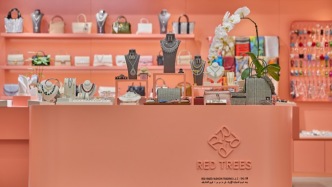 義烏再更新③｜品牌出海：“珊瑚粉”突圍迪拜，“深海藍(lán)”駛向全球