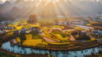 住在风景上的生活：兴义旅居新体验