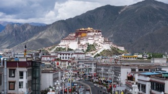 西藏拉萨地区生产总值首破千亿元