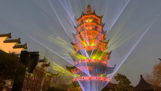 古塔亮灯、鱼灯巡游、光影秀……马年来上海看“璀璨烟火”