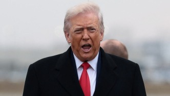 为了格陵兰特朗普再挥关税大棒：“不支持我的话就加征关税” 