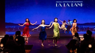 一个小剧场集群，也是一座音乐剧乐园