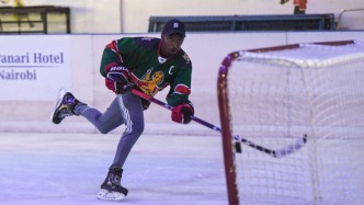 肯尼亚“冰狮之心”在燃烧