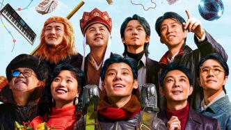 《飞行家》：高度3.5米，把冷冽的下坠拍成热烈的飞翔