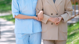 不得索取老人財(cái)物，民政部發(fā)布養(yǎng)老服務(wù)機(jī)構(gòu)從業(yè)人員職業(yè)道德準(zhǔn)則