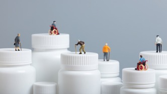 民政部：养老服务机构从业人员不得向老年人推销保健品、药品