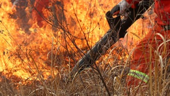 云南貢山縣發(fā)生荒火：過火面積約600畝，地勢陡峭撲救難度大