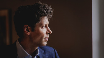 奥特曼三部曲：一台智能引擎，一颗人造太阳，一份全民收入