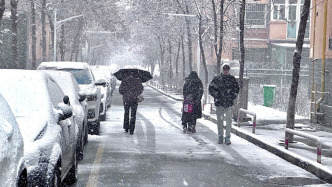 寒潮将带来暴雪和低温冰冻，江苏、安徽部分中小学今明停课