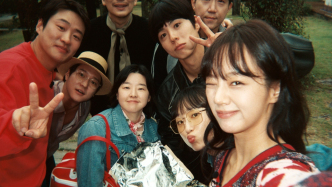 超強售后！《請回答1988》播出十年，我們?nèi)栽趹涯铍p門洞時光