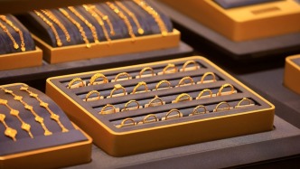 黃金、白銀再創(chuàng)新高，國內(nèi)金飾克價逼近1460元