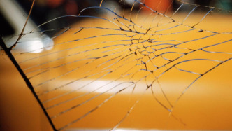 南非豪登省发生交通事故，已致11名学生遇难