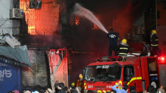 巴基斯坦卡拉奇购物中心火灾已致24人死亡