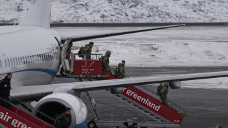 围绕格陵兰岛问题，欧洲“旅行式派兵”和“观望式反制”的背后