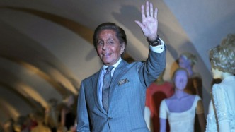 意大利知名时尚设计师瓦伦蒂诺去世