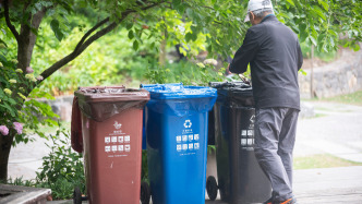 新华每日电讯关注上海：垃圾分类见“绣花功夫”