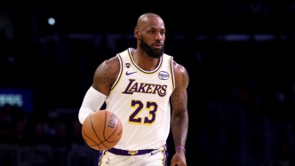 体坛联播｜詹姆斯无缘全明星首发，曼城签下水晶宫队长格伊