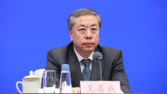 國(guó)家發(fā)改委：去年超3.6億人次申領(lǐng)消費(fèi)品以舊換新補(bǔ)貼，直接拉動(dòng)社零總額增長(zhǎng)0.6個(gè)百分點(diǎn)