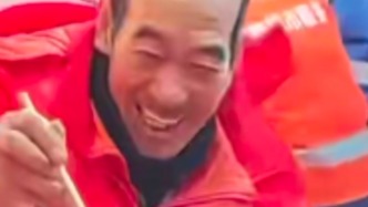 致敬“城市美容師”，內(nèi)蒙古一飯店開(kāi)業(yè)宴請(qǐng)近2000名環(huán)衛(wèi)工吃火鍋