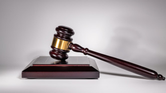 福建通报2025年法院案件执行工作情况：438人违反“限消令”乘机被拘留