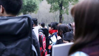 觀察｜專業(yè)裁撤、學(xué)生減招？AI時代藝術(shù)類高校的教育轉(zhuǎn)型