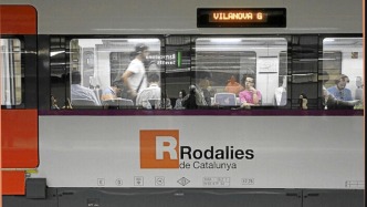 西班牙又一列车脱轨，已致15人受伤