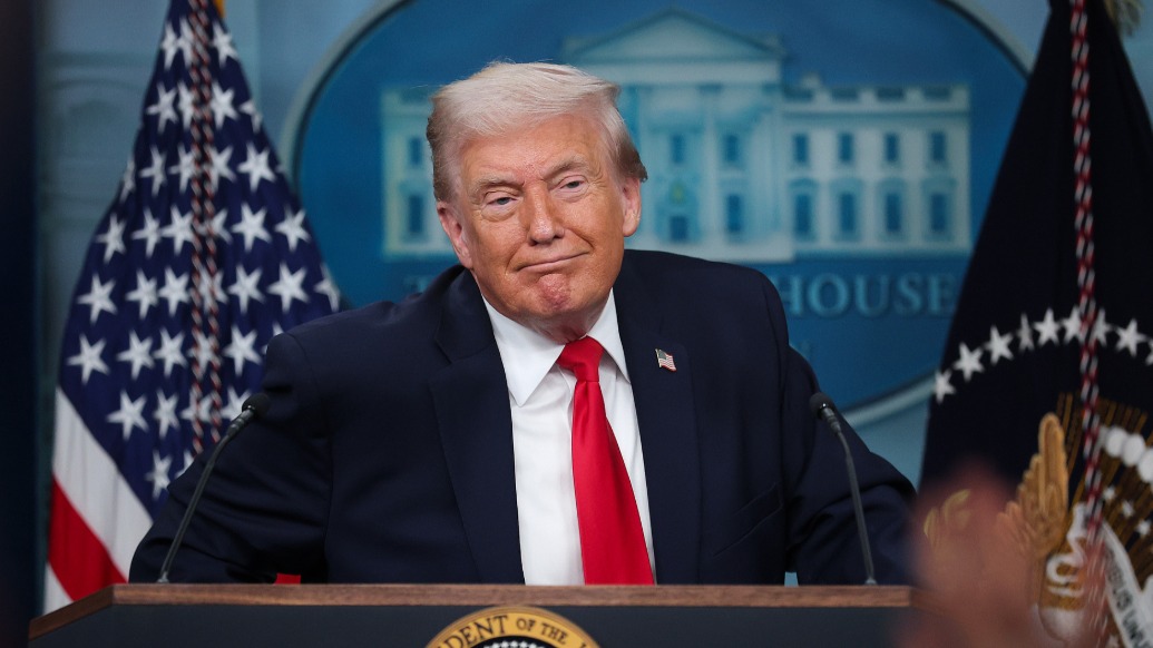 格陵蘭島人不愿加入美國(guó)，特朗普避談“奪島”手段：我去談?wù)勊麄兙湍芨吲d