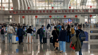 今年春運跨區(qū)域人員流動量和鐵路、民航客運量均有望創(chuàng)歷史新高