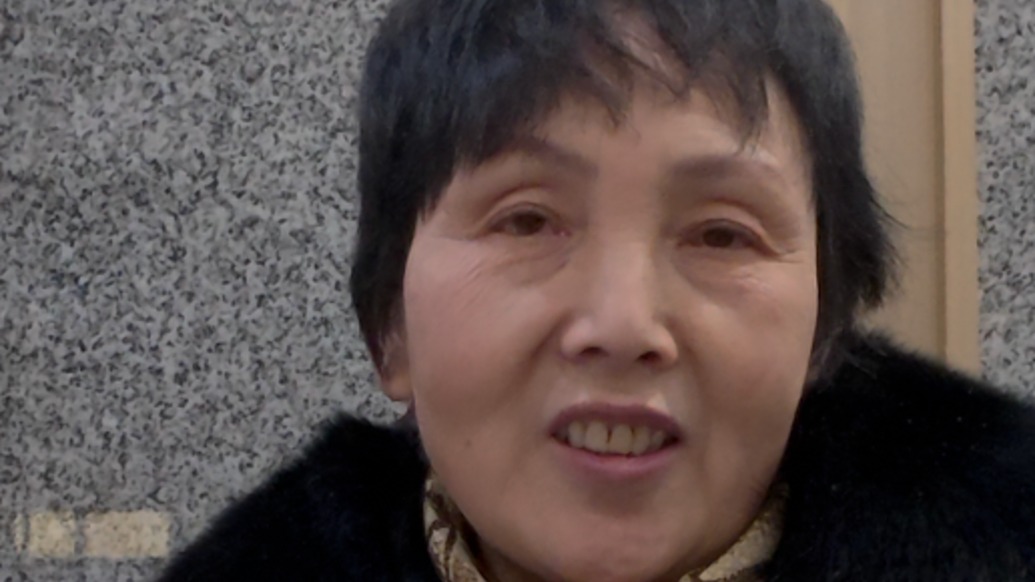 风雪路途丨春节将近大姐逆行务工，“我想往外走，往外走就有机会赚钱”