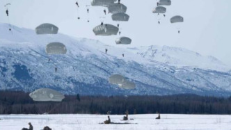 特朗普達(dá)沃斯講話聚焦格陵蘭島，美軍近期已做了這些軍事調(diào)動