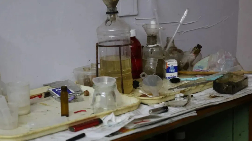 13歲男孩癡迷化學(xué)實(shí)驗(yàn)在家“玩火”，媽媽無(wú)奈求助消防