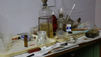 13歲男孩癡迷化學(xué)實驗在家“玩火”，媽媽無奈求助消防