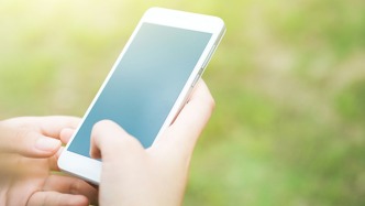 新华每日电讯：成人交友平台不能对未成年人“大门洞开”