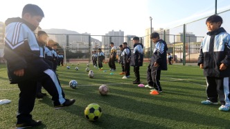 江蘇多地宣布將統(tǒng)籌安排中小學(xué)春秋假：去年多省已探索試點(diǎn)，十一黃金周后景區(qū)再迎小高峰