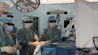 26歲研究生腦干出血命懸一線，上海醫(yī)生微創(chuàng)手術切除腫瘤